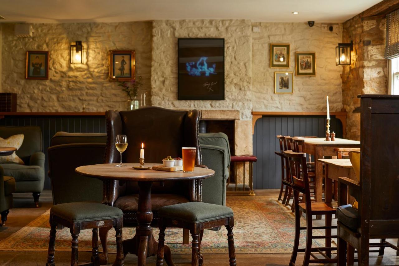 Отель The Kingham Plough Экстерьер фото